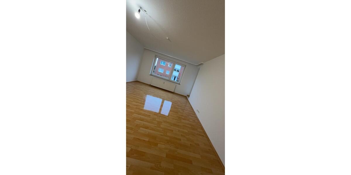 Erdgeschoßwohnung Nordenham - 3 Zimmer, 70 m&sup2;, 600&euro; | Angebot:25164350