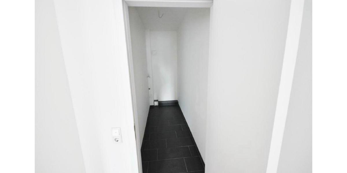 Etagenwohnung Lage - 4 Zimmer, 138 m&sup2;, 1.340&euro; | Angebot:26638396