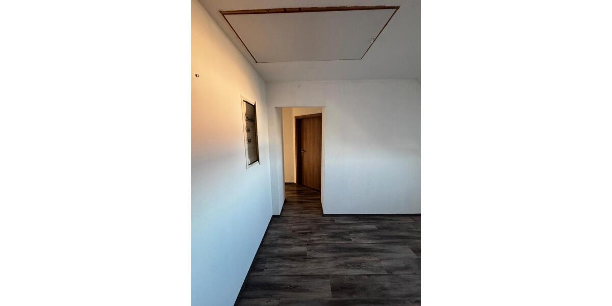 Dachgeschoßwohnung Sangerhausen - 2 Zimmer, 65 m&sup2;, 450&euro; | Angebot:26477915