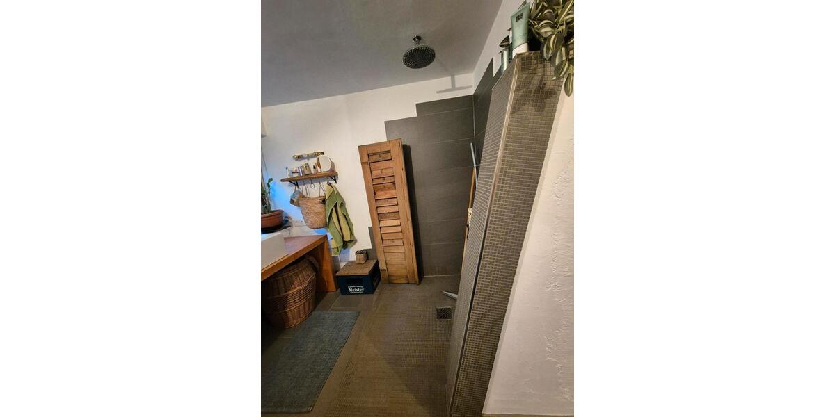 Befristete Untervermietung: 4 Zimmer Wohnung 15.April bis 14.Juni 4 zimmer