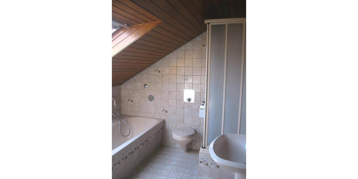 Etagenwohnung Ettlingen - 3 Zimmer, 87 m&sup2;, 750&euro; | Angebot:24977495