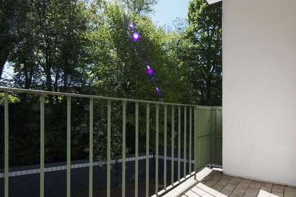 Wohnung Saarbrücken West - 1 Zimmer, 38 m&sup2;, 400&euro; | Angebot:27072959