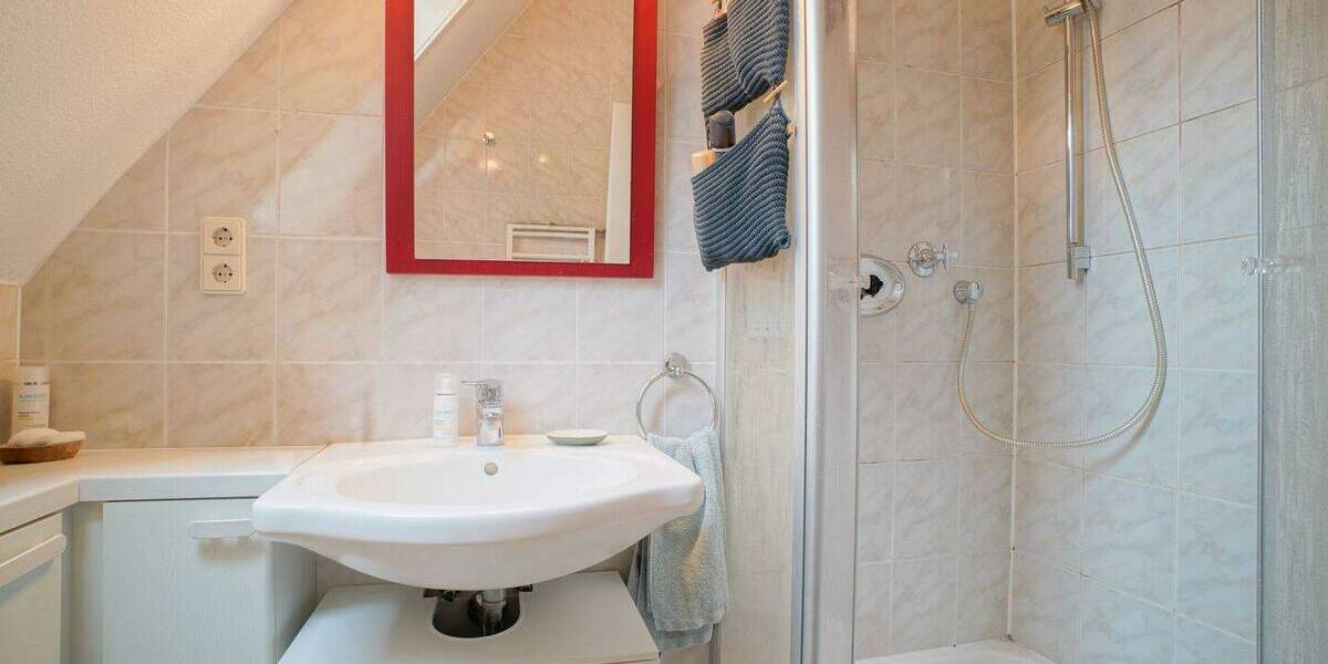Etagenwohnung Duisburg Dellviertel - 3 Zimmer, 110 m&sup2;, 1.100&euro; | Angebot:26569409