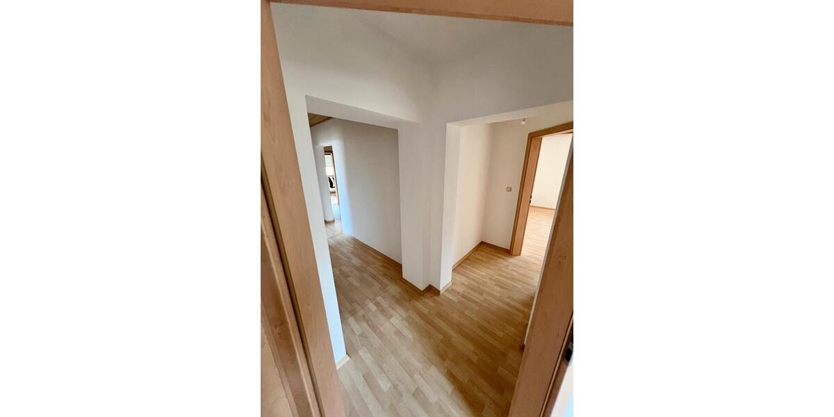 Etagenwohnung Schwandorf - 4 Zimmer, 100 m&sup2;, 920&euro; | Angebot:24867403