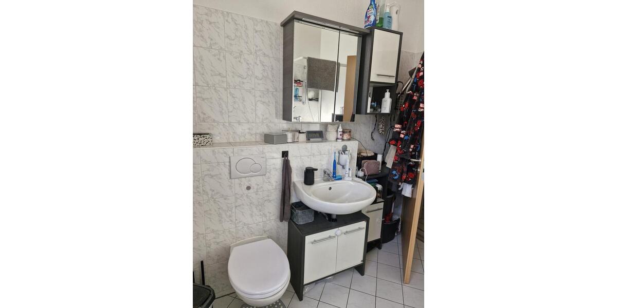 Etagenwohnung Halle (Saale) Silberhöhe - 4 Zimmer, 80 m&sup2;, 680&euro; | Angebot:26703980