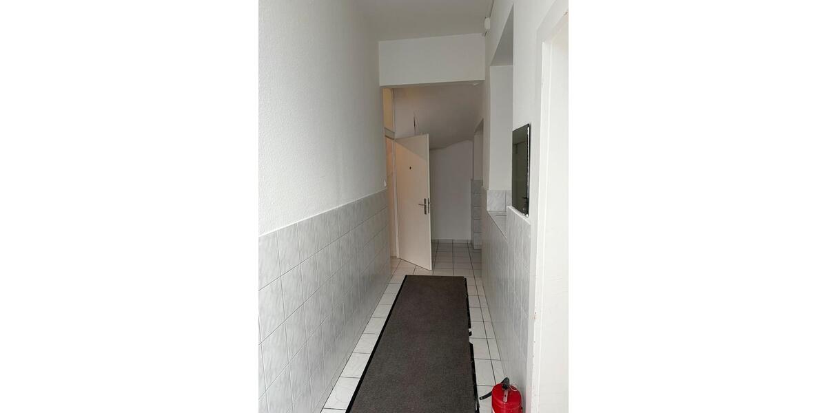 Dachgeschoßwohnung Krefeld - 2 Zimmer, 62 m&sup2;, 600&euro; | Angebot:25052522