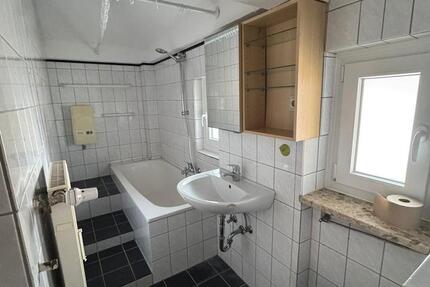 Wohnung Gießen Wieseck - 3 Zimmer, 90 m&sup2;, 1.300&euro; | Angebot:26558022