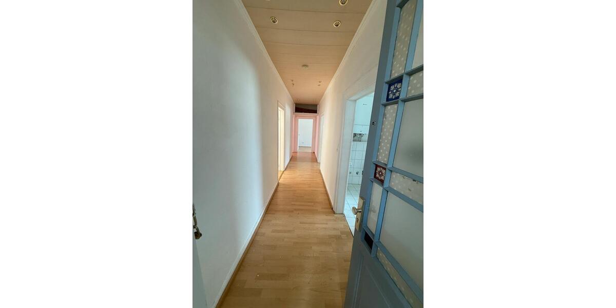 Etagenwohnung Wiesbaden - 4 Zimmer, 95 m&sup2;, 1.300&euro; | Angebot:24746302