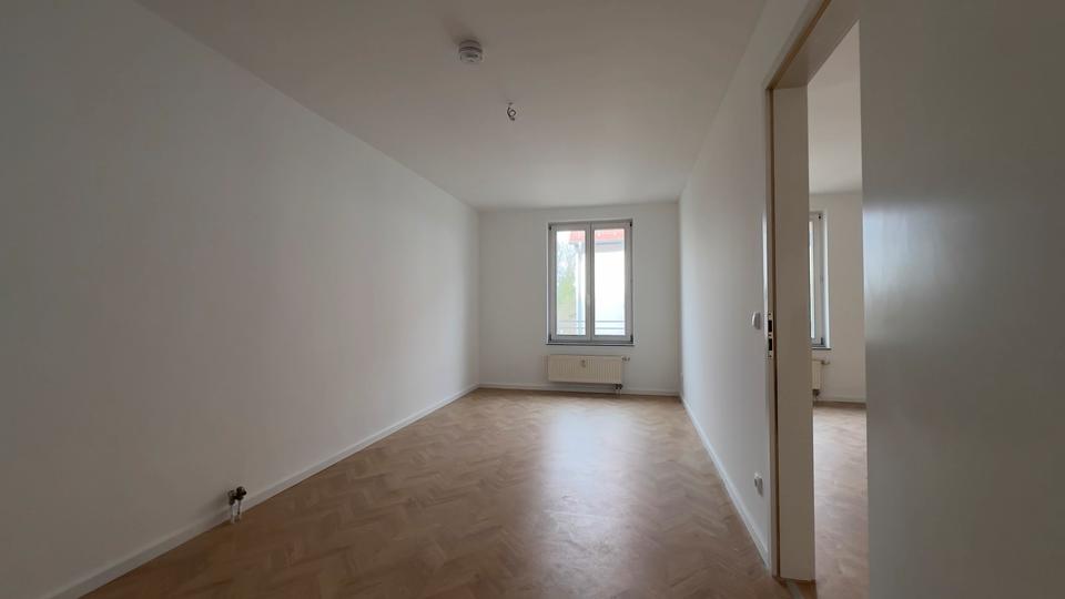 Etagenwohnung Rötha - 4 Zimmer, 120 m&sup2;, 1.220&euro; | Angebot:24548501