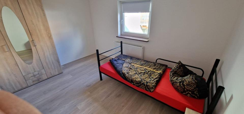 Wohnen auf Zeit Markranstädt - 5 Zimmer, 135 m&sup2;, 12&euro; | Angebot:23570267