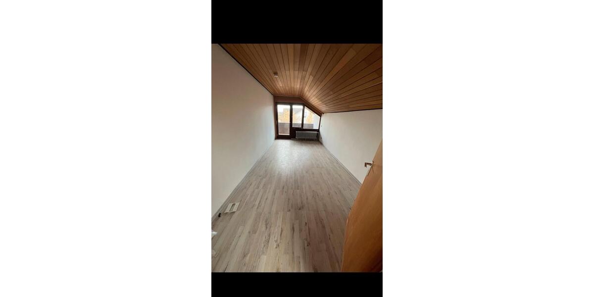 Dachgeschoßwohnung Uttenweiler - 4 Zimmer, 110 m&sup2;, 1.250&euro; | Angebot:25332645