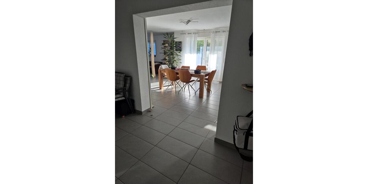 Wohnen auf Zeit Wäschenbeuren - 3 Zimmer, 120 m&sup2;, 490&euro; | Angebot:25996408