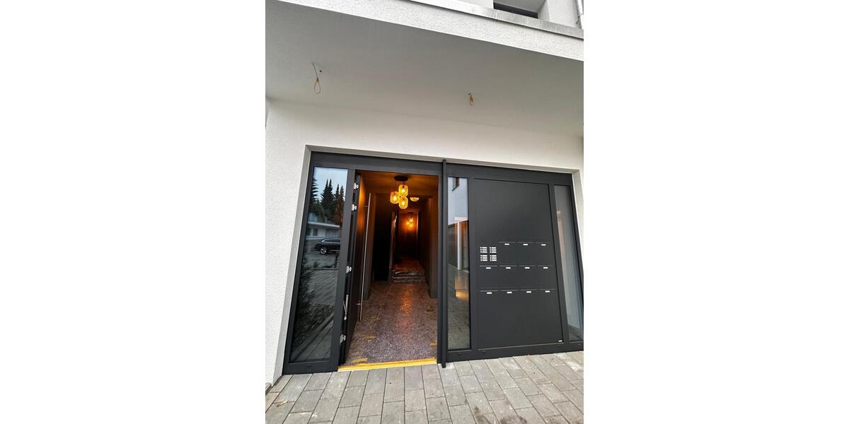 Exklusiv sanierte 1,5-Zimmer-Wohnung mit Loggia, Stellplatz & Des 1.5 zimmer