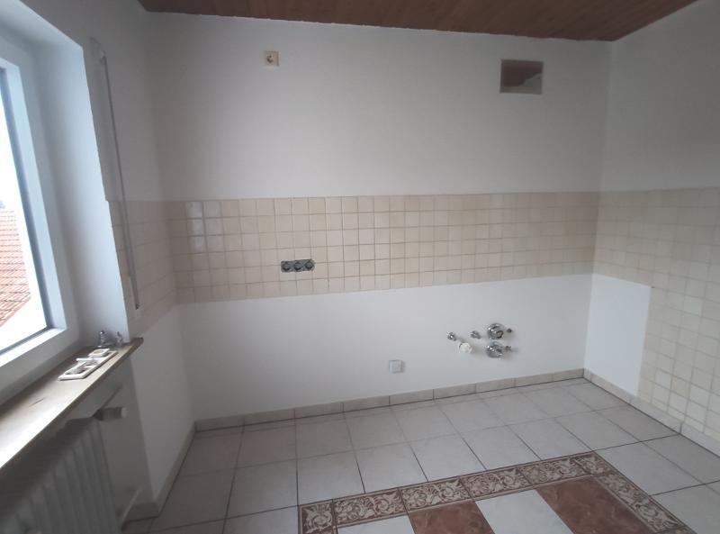 3- Zi. DG Wohnung mit 2 Balkonen und Garage 3 zimmer