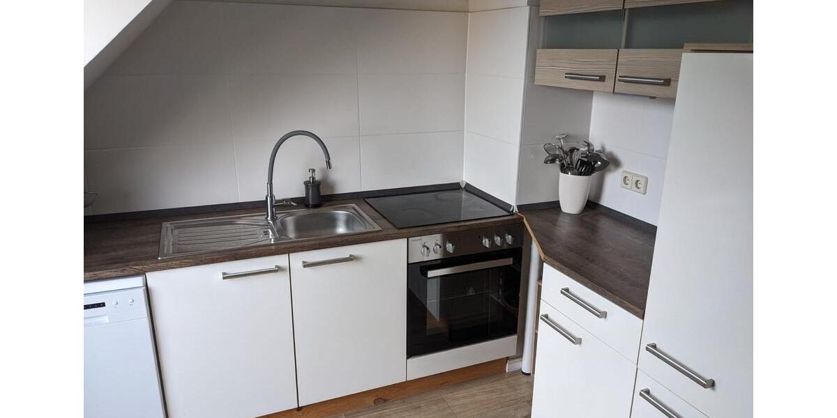 Dachgeschoßwohnung Altenburg - 3 Zimmer, 92 m&sup2;, 600&euro; | Angebot:26551009