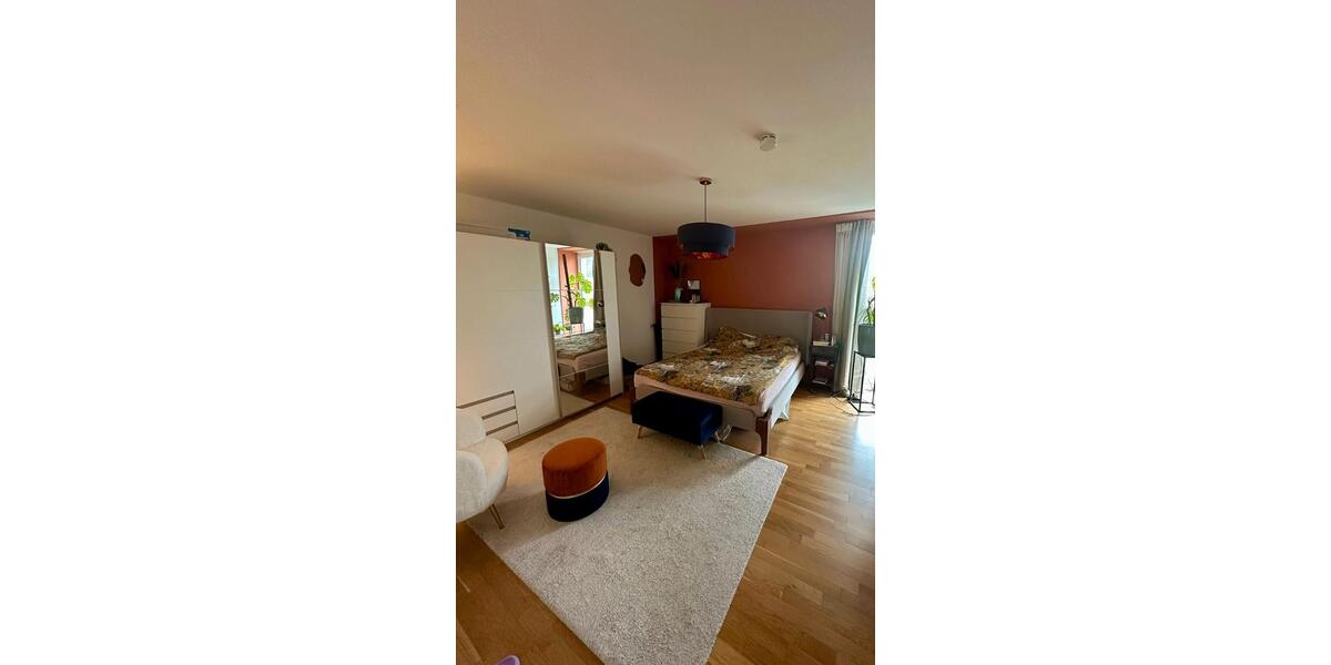 Etagenwohnung Düsseldorf Stadtbezirk 5 - 1 Zimmer, 120 m&sup2;, 800&euro; | Angebot:26233320