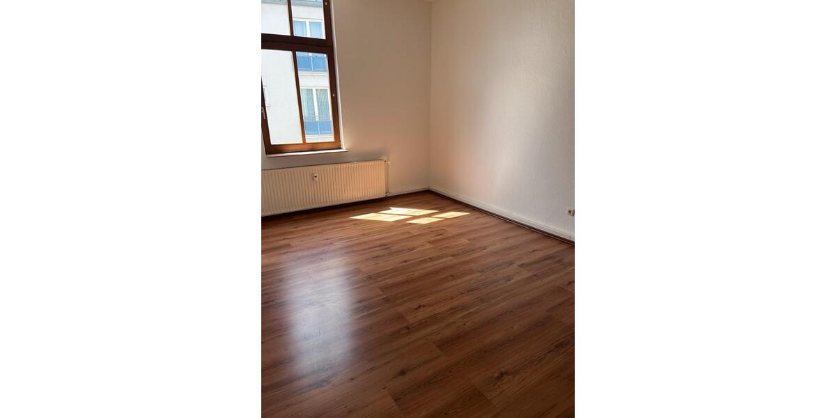 Etagenwohnung Waltershausen - 4 Zimmer, 127 m&sup2;, 980&euro; | Angebot:26478783