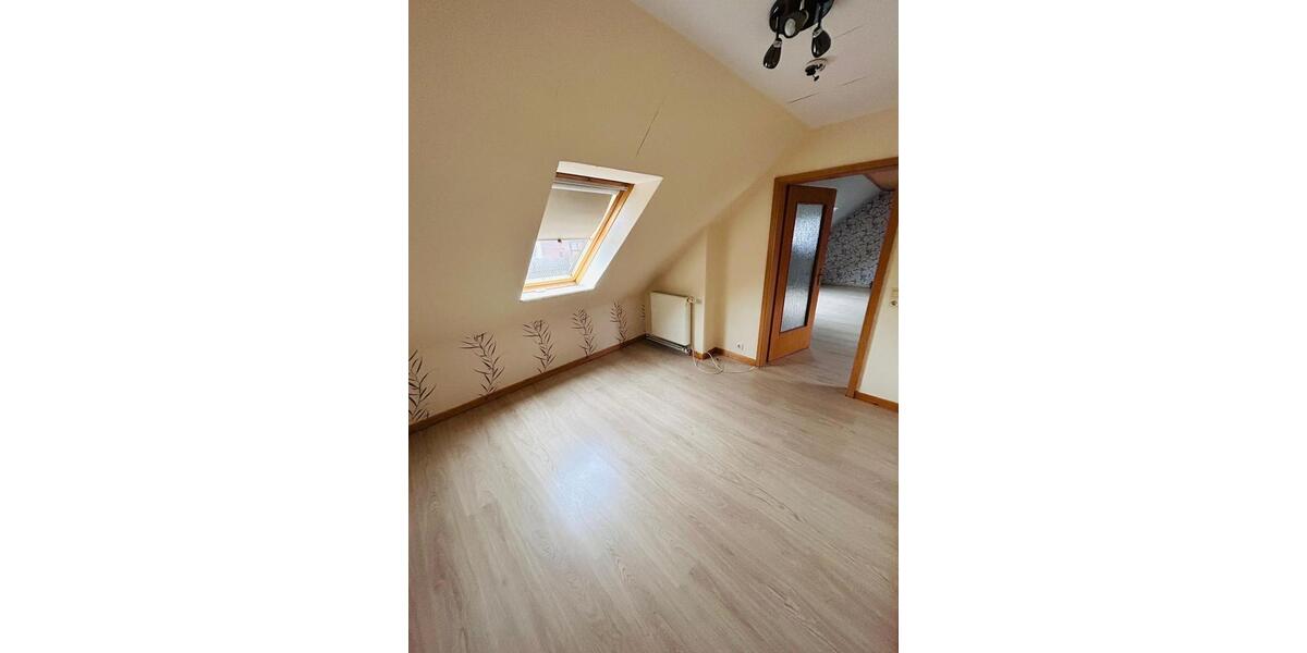Dachgeschoßwohnung Warmsen - 2 Zimmer, 50 m&sup2;, 500&euro; | Angebot:26670625