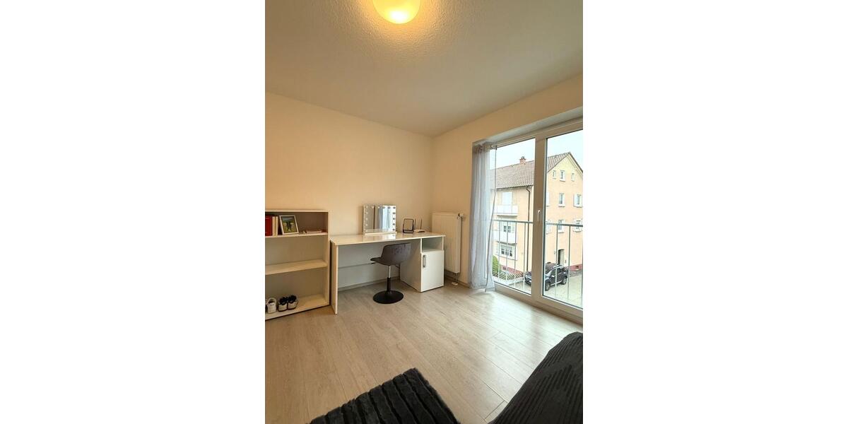 Wohnen auf Zeit Villingen-Schwenningen Schwenningen - 1 Zimmer, 23 m&sup2;, 400&euro; | Angebot:26642093
