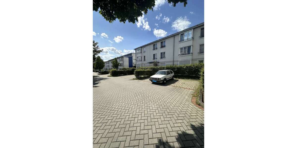 ++ Frisch Sanierte 2-Raumwohnung im blauen Wunder++ 2 zimmer