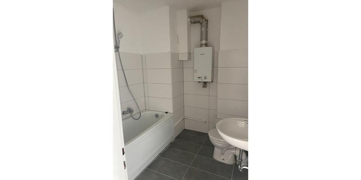 Etagenwohnung Ludwigshafen am Rhein - 2 Zimmer, 45 m&sup2;, 750&euro; | Angebot:26428969