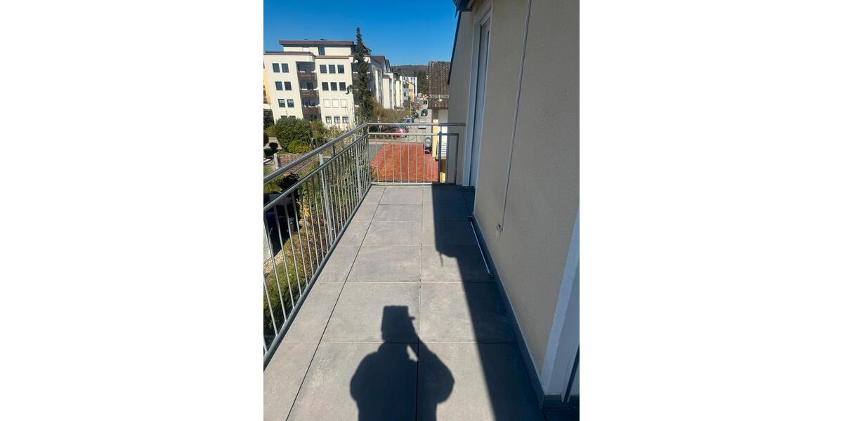 Dachgeschoßwohnung Deggendorf - 2.5 Zimmer, 72 m&sup2;, 790&euro; | Angebot:26603779