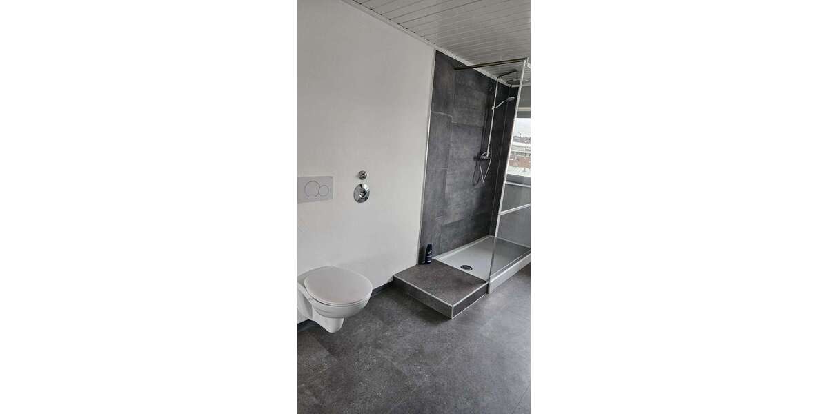 Etagenwohnung Pforzheim Innenstadt - 2 Zimmer, 70 m&sup2;, 820&euro; | Angebot:26070898