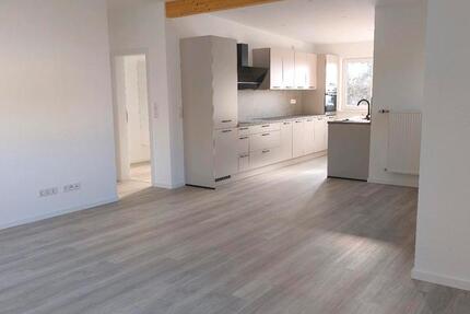 Wohnung Remscheid - 3 Zimmer, 85 m&sup2;, 1.115&euro; | Angebot:25030620