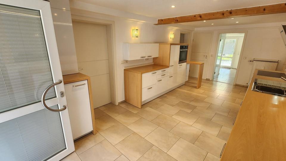 Erdgeschoßwohnung Göttingen Nordstadt - 3 Zimmer, 120 m&sup2;, 1.600&euro; | Angebot:25842997