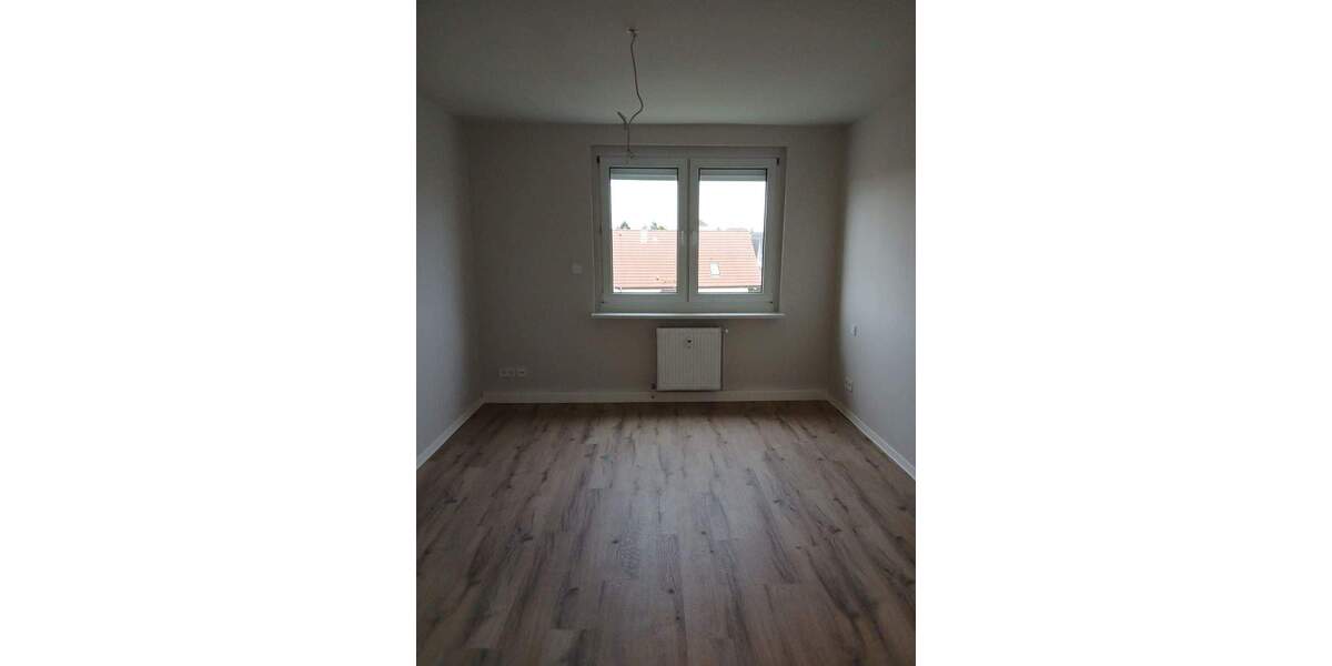 Etagenwohnung Groitzsch Großprießligk - 3 Zimmer, 56 m&sup2;, 454&euro; | Angebot:25674247