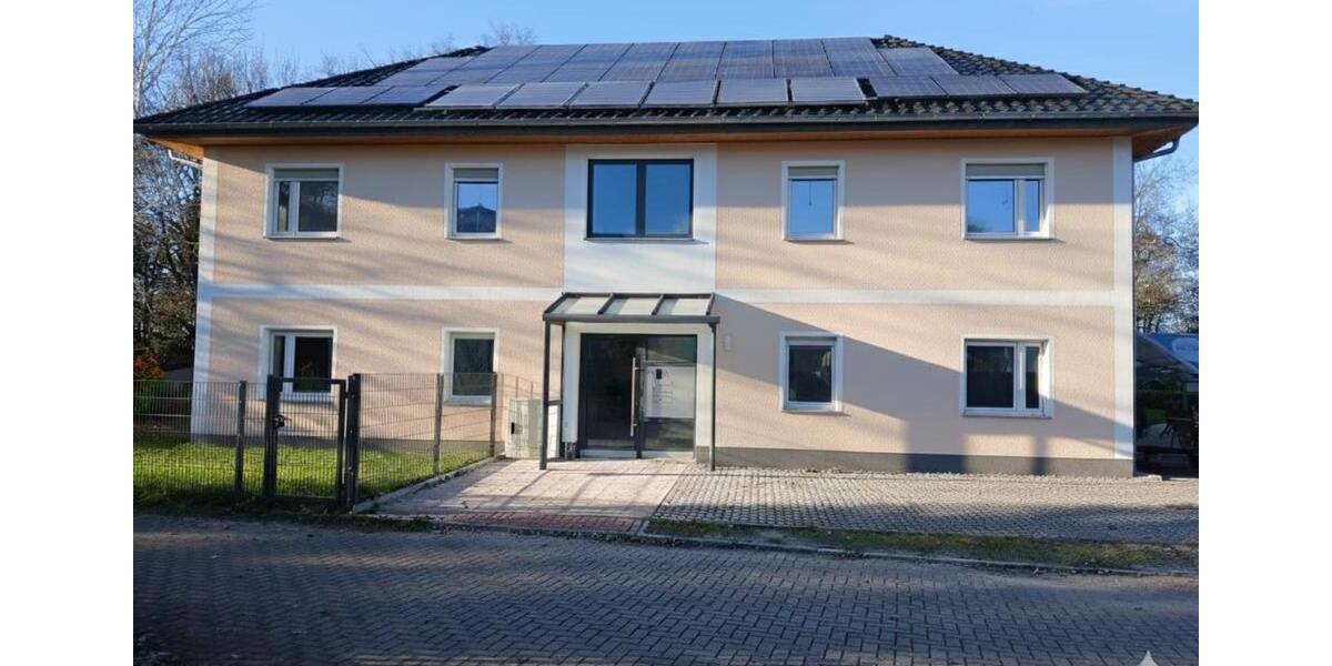 Attraktive 3-Zimmer-Wohnung mit Wintergarten und Balkon 3 zimmer