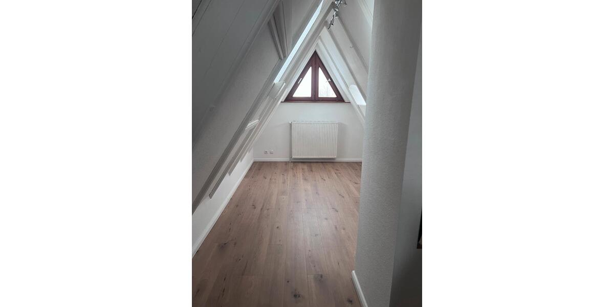 Dachgeschoßwohnung Hamburg Borgfelde - 2 Zimmer, 20 m&sup2;, 750&euro; | Angebot:25332943