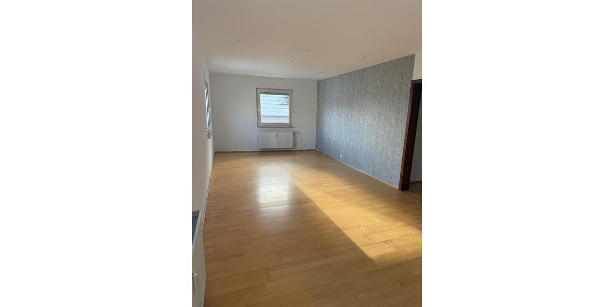 Etagenwohnung Siebeldingen - 4 Zimmer, 100 m&sup2;, 900&euro; | Angebot:24592045