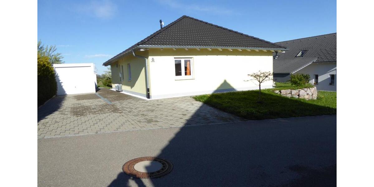 Möbliertes 4,5 Zi-Haus für vorübergehenden Gebrauch zu vermieten 4 zimmer