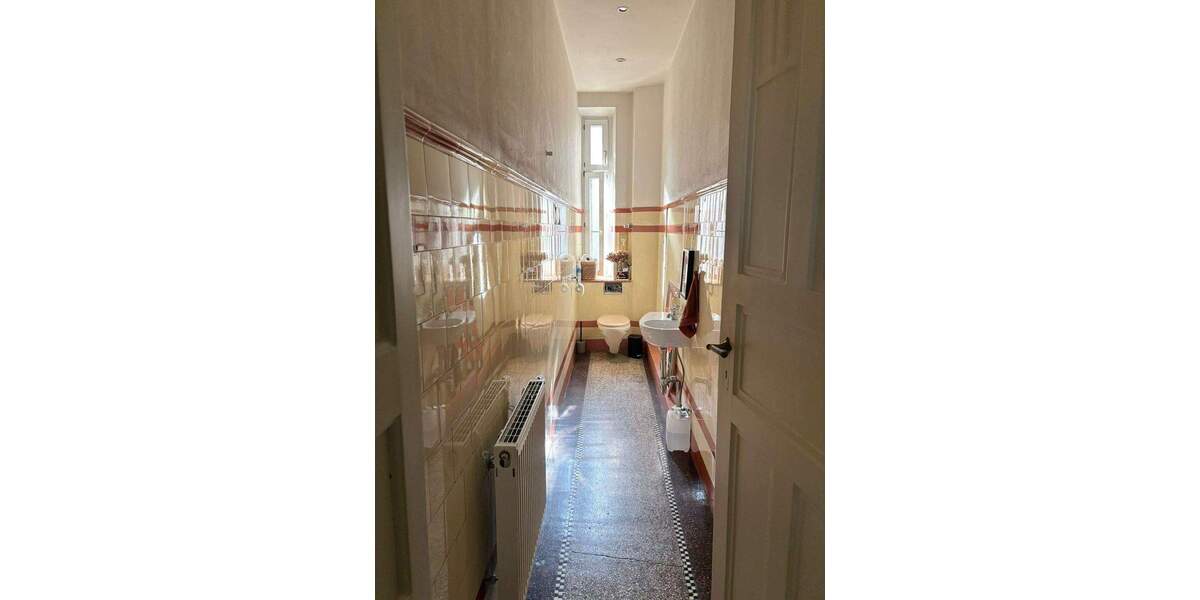 Etagenwohnung Nürnberg St Johannis - 8 Zimmer, 250 m&sup2;, 2.500&euro; | Angebot:26723240