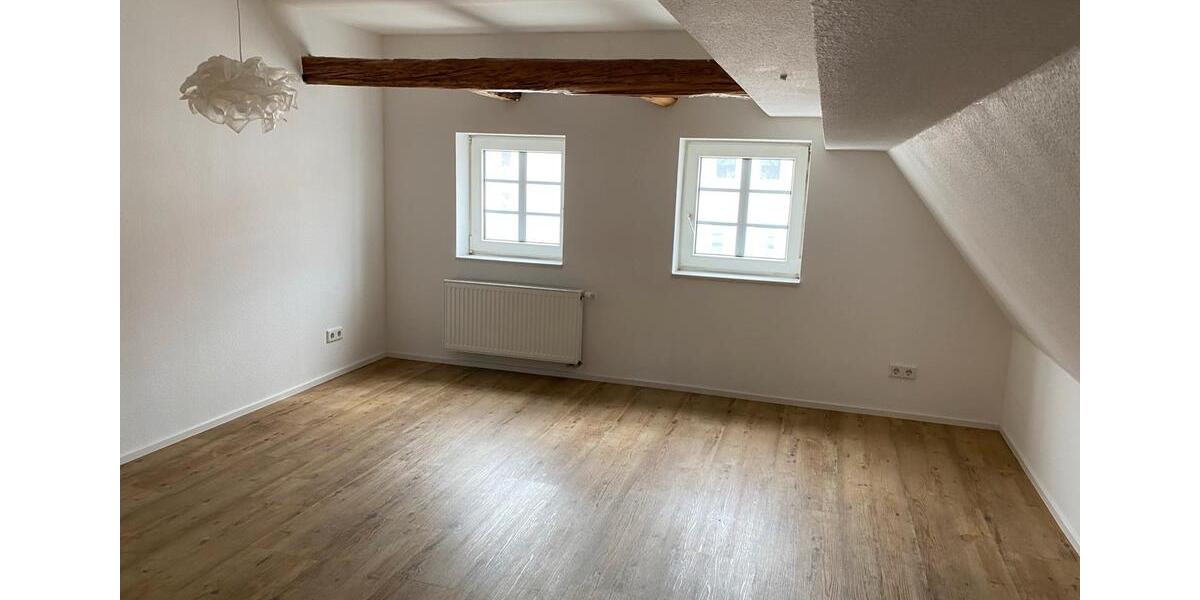 Dachgeschoßwohnung Eislingen (Fils) - 2 Zimmer, 65 m&sup2;, 1.000&euro; | Angebot:24563636