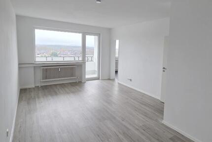 Direkt einziehen! Frisch renoviertes 1-Zimmer-Apartment + Loggia, separate Küche, Wannenbad, Aufzug 1 zimmer