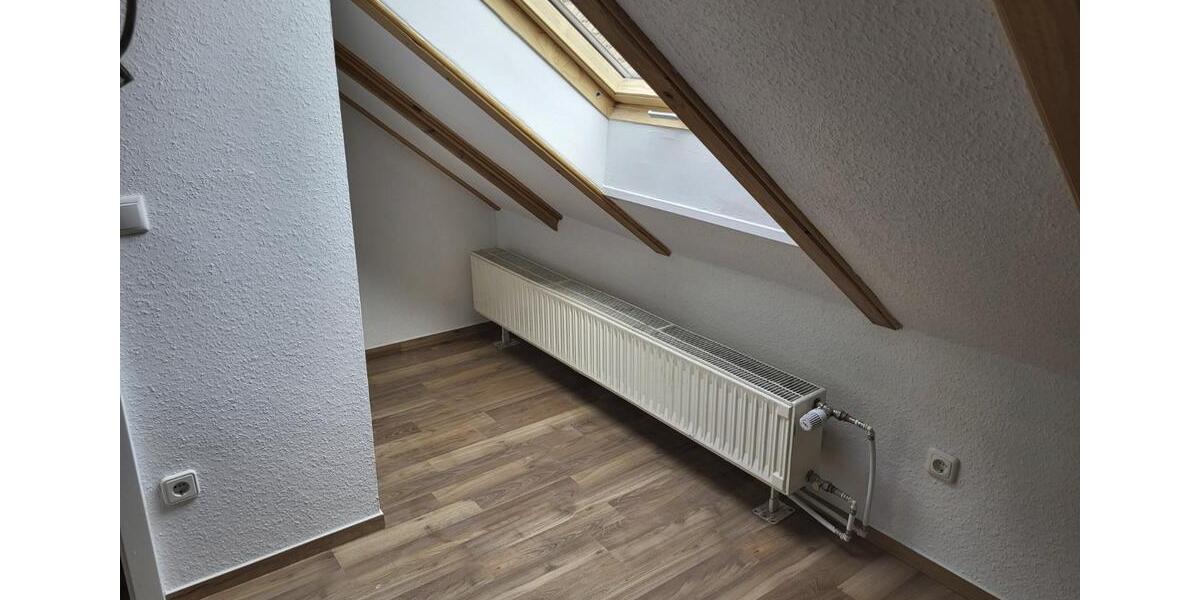 Etagenwohnung Eisenberg - 3 Zimmer, 46 m&sup2;, 350&euro; | Angebot:26531964