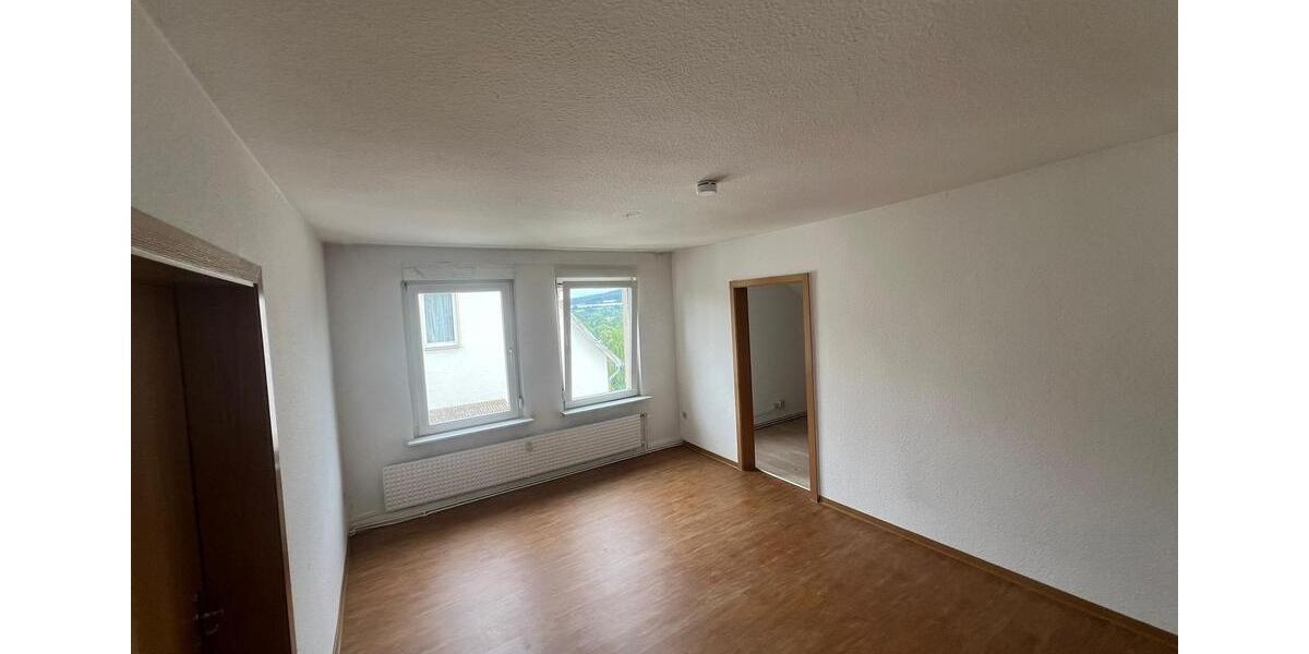 Dachgeschoßwohnung Bad Wildungen - 5 Zimmer, 110 m&sup2;, 800&euro; | Angebot:26619440