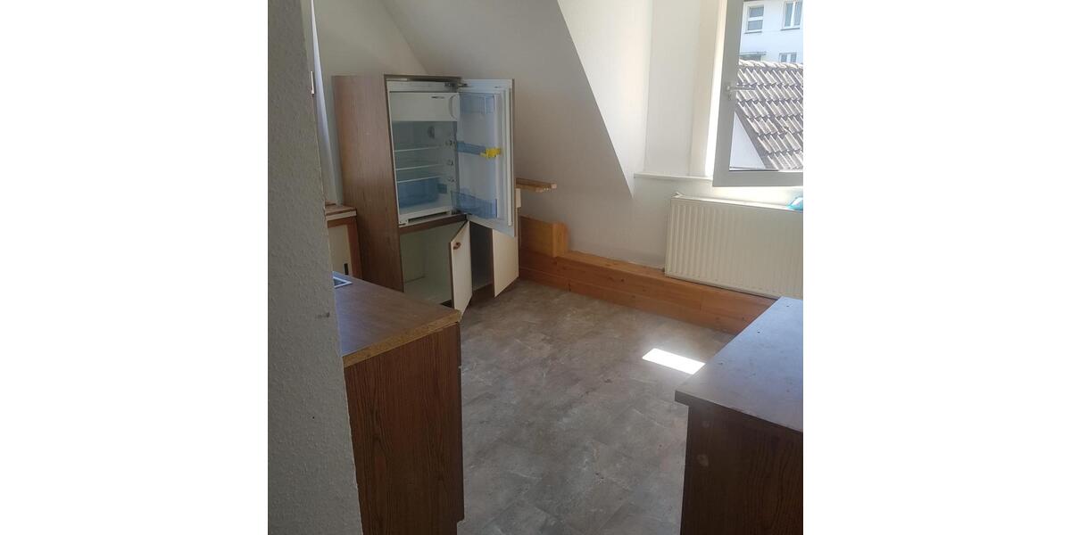 Dachgeschoßwohnung Eschershausen - 2.5 Zimmer, 90 m&sup2;, 500&euro; | Angebot:26690145