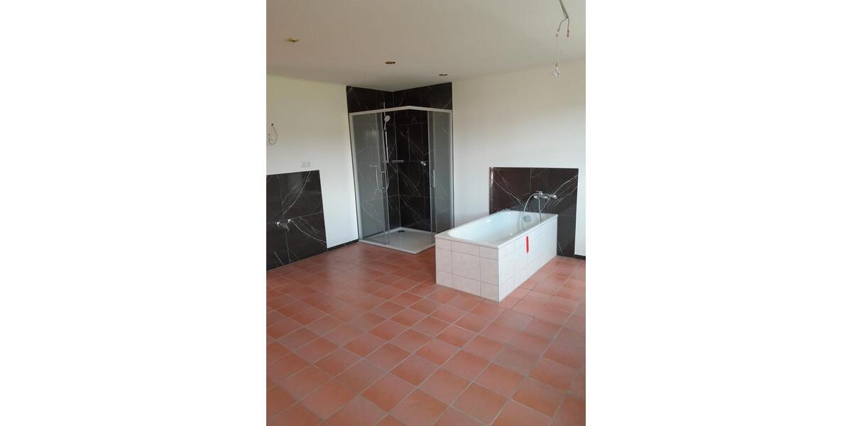 Wohnen auf Zeit Hunderdorf - 3 Zimmer, 165 m&sup2;, 685&euro; | Angebot:26285336