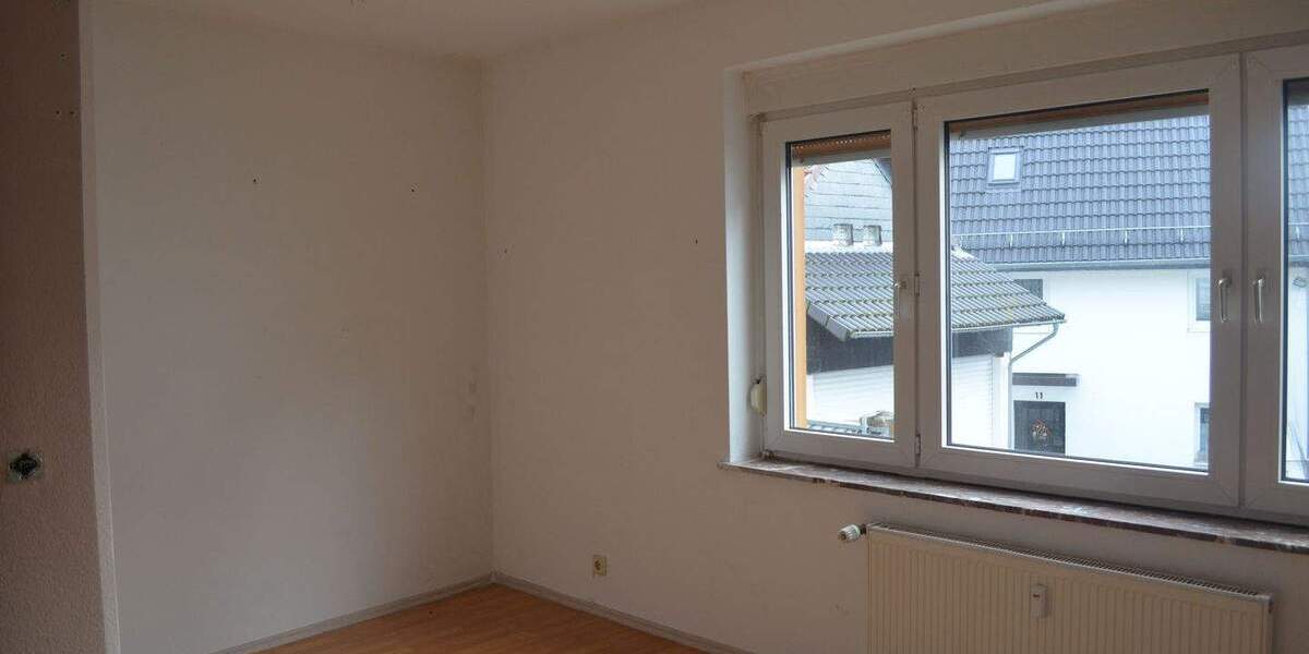Etagenwohnung Grävenwiesbach Mönstadt - 4 Zimmer, 96 m&sup2;, 800&euro; | Angebot:25800222