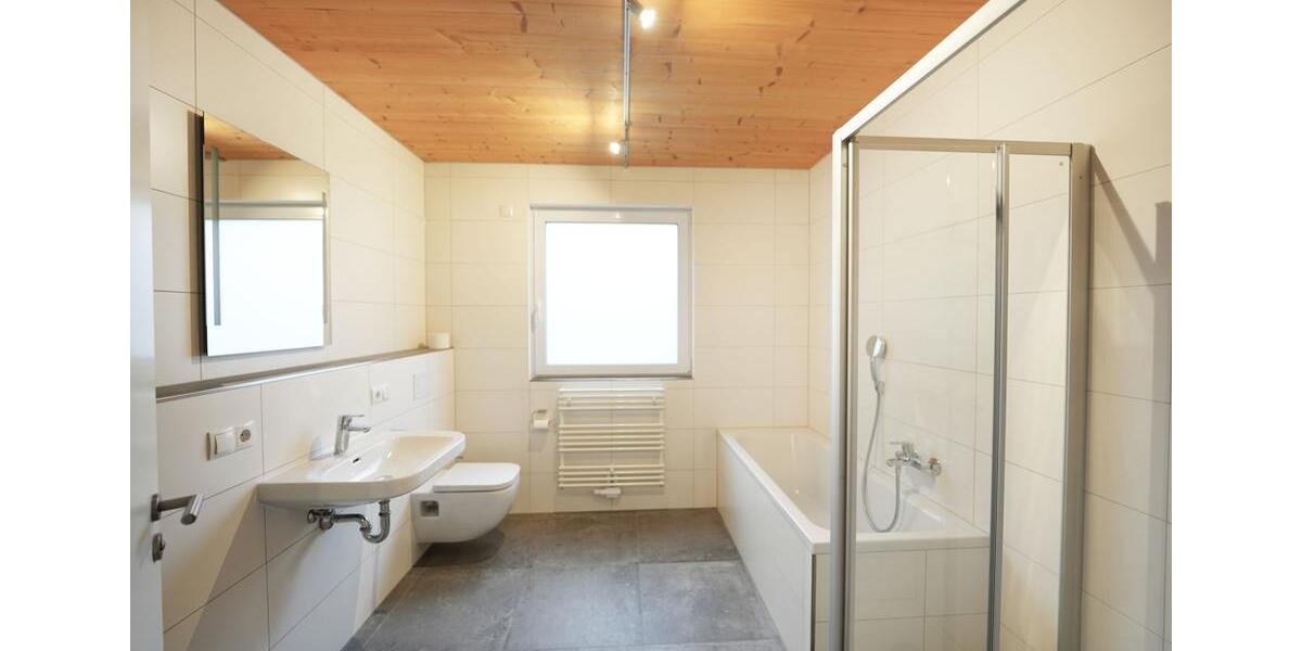 Etagenwohnung Ebersdorf bei Coburg - 4 Zimmer, 91 m&sup2;, 1.010&euro; | Angebot:26192999