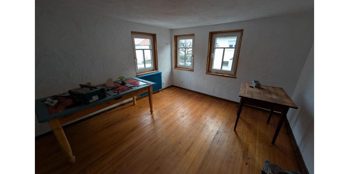 Bauernhaus, Landhaus Rottenburg am Neckar - 7 Zimmer, 200 m&sup2;, 1.750&euro; | Angebot:26041525