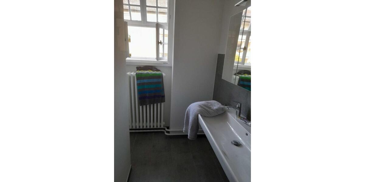 Wohnen auf Zeit Würzburg Sanderau - 8 Zimmer, 18 m&sup2;, 230&euro; | Angebot:25871204