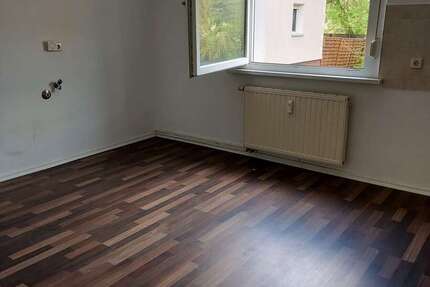 Wohnung Bitterfeld-Wolfen Wolfen - 1 Zimmer, 52 m&sup2;, 312&euro; | Angebot:27244389