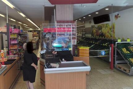 Große Ladenfläche mit Ausstattung – sofort nutzbar! zimmer