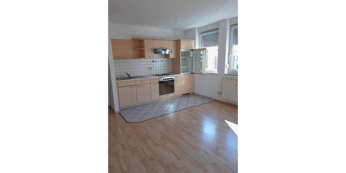 Etagenwohnung Plauen Stadtmitte - 1 Zimmer, 40 m&sup2;, 250&euro; | Angebot:26787036