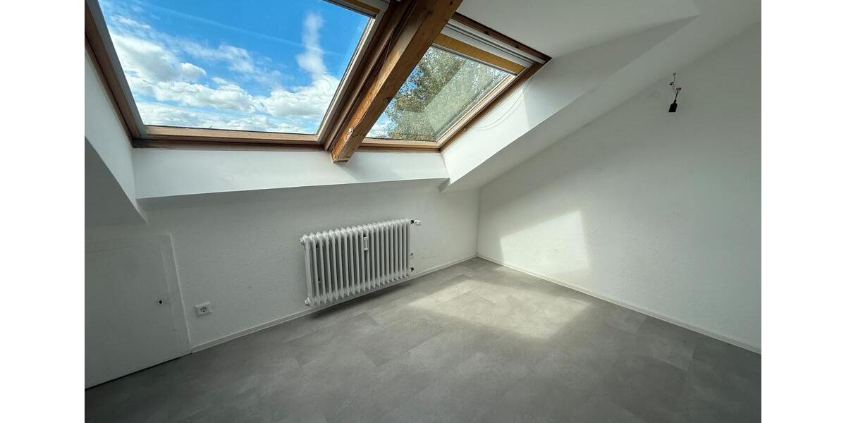 Moderne Dachgeschoss Wohnung in Weinsberg 3 zimmer