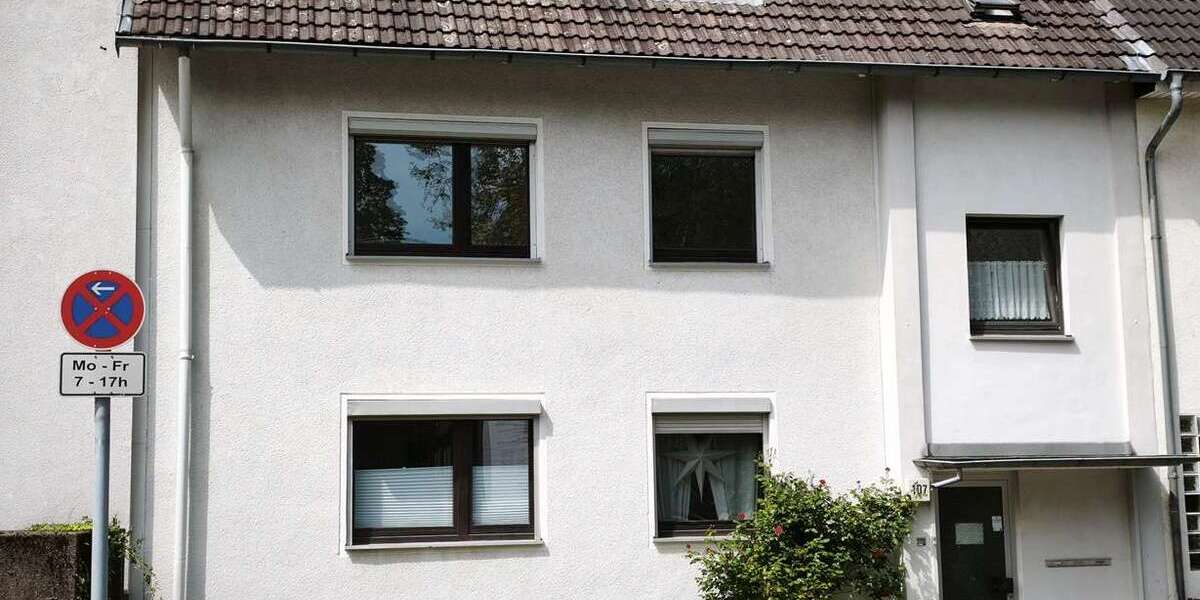 Etagenwohnung Köln Niehl Niehl - 3 Zimmer, 78 m&sup2;, 1.020&euro; | Angebot:26492958